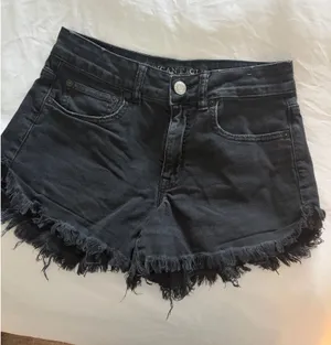 Black American Eagle Jeans shorts thumbnail 1