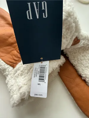 NWT GAP Sherpa Trapper Hat and Mittens Set Cream thumbnail 3