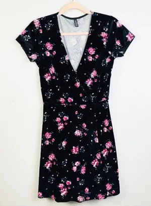 H&M Divided Faux Wrap‎ Dress Black Floral Short Sleeve Size 2 thumbnail 1