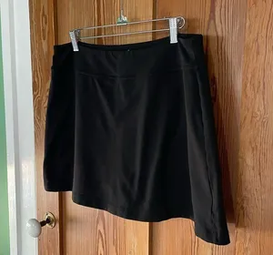 Athleta Black Mini Skort // Skirt w Shorts - Sz Large thumbnail 3