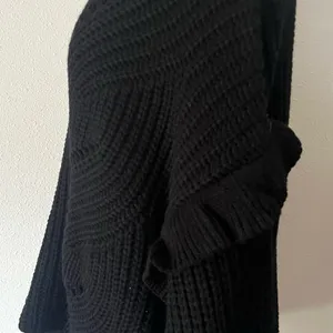 POL Black Chunky Knit Oversized Sweater‎ Ruffle Sleeve NWOT T Medium thumbnail 5
