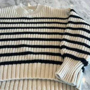 H&M Stripe Sweater thumbnail 4