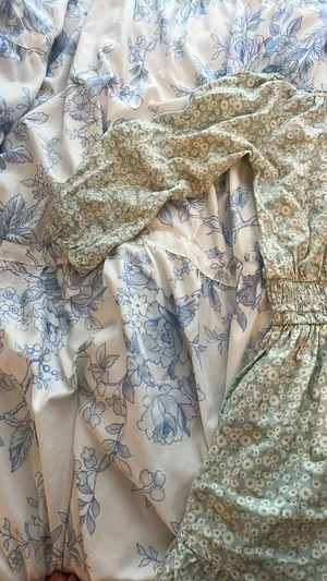 Hollister Romper Floral thumbnail 3