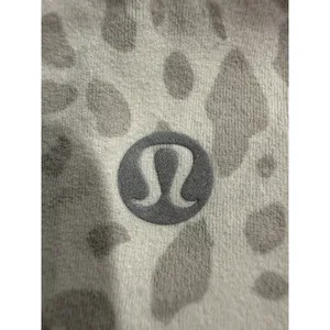 Lululemon Align Tee Nulu Size 4 Cheetah Camo Antique White Multi‎ thumbnail 5