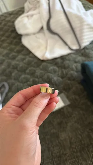Oura Ring 4 - Gold Size 6 thumbnail 4