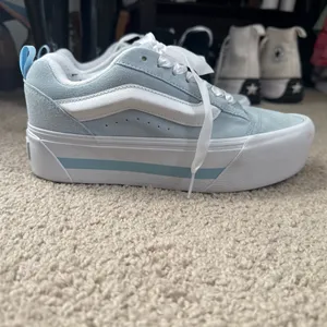 Blue Old Skool Vans platform thumbnail 3