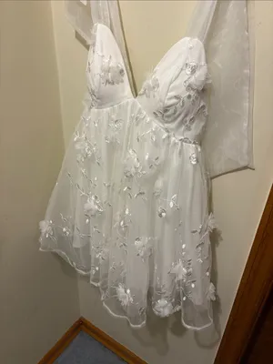 NWT White Floral Embroidered Tulle Mini Dress Boutique Size Medium thumbnail 2