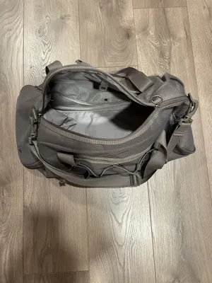 Nike Grey Duffel Bag - Versatile Carry thumbnail 4