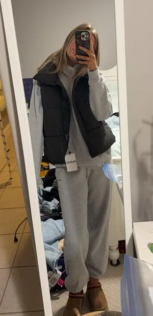 Aritzia Mega Raglan Hoodie thumbnail 1