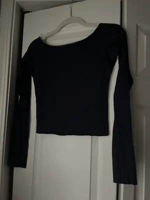 Brandy Melville Mayson V Neck Top thumbnail 4