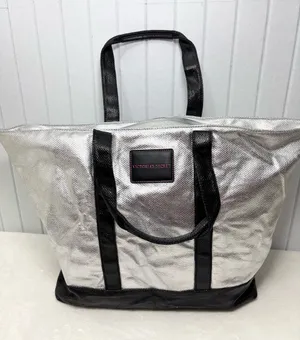 Victorias Secret Large‎ Silver & Black Weekender Get Away Travel Tote Bag thumbnail 1