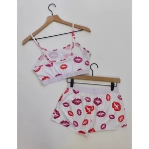 NEW!! HOT LIPS Lipstick Kiss Cropped‎ Loungewear Two Piece Set Top Shorts Medium thumbnail 6
