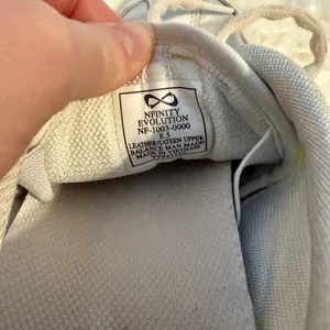 NFINITY Evolution White Sneakers Size 8.5 thumbnail 5