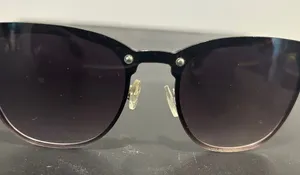 Stylish Black Sunglasses thumbnail 1