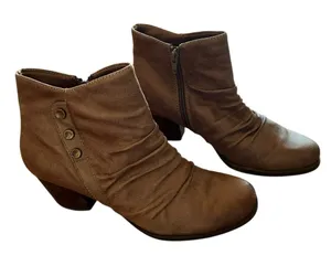Baretraps Women's Size 8 Riviera Ankle Booties Brown Gray Scrunched Buttons thumbnail 1