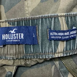 Hollister Ultra High Rise Women's Green Camo Tapered Leg Jogger Pants Size S thumbnail 4