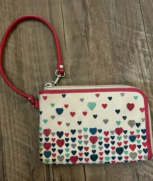 Fossil Leather Wristlet Wallet w/Red & Green Hearts thumbnail 1
