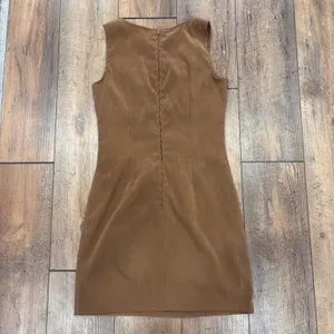 Vintage ALYN PAIGE Sleeveless Square Neck Suede Mini Dress Tan Women's Size 3/4 thumbnail 5