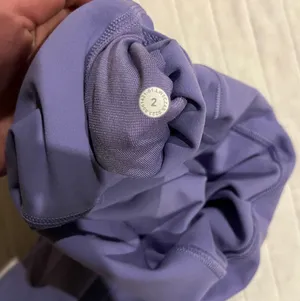 Lululemon Wunder Under Leggings 28” thumbnail 4