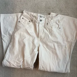 Abercrombie High Rise White Jeans Size 24 Short Curve Love thumbnail 1
