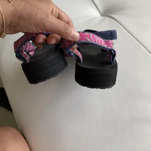 Teva midform universal strappy sandals triton raspberry sorbet womens Size 10 thumbnail 4