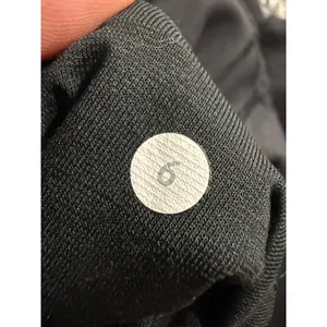 Lululemon Black Seamed Athletic‎ Yoga Leggings Pants Size 6 Mid Rise 27 Inseam thumbnail 5
