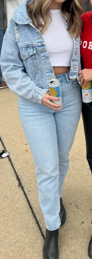 Abercrombie Curve Love Ultra High Rise 90s Straight Jean thumbnail 1