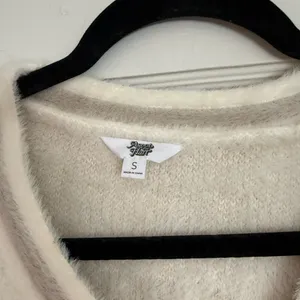 Ascot and Hart. Cream Fuzzy Sweater. Size small. thumbnail 3