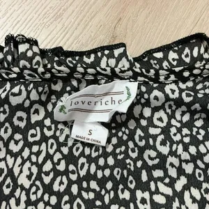 Loveriche Leopard Print Ruffle V-Neck Blouse Women Small Black White Bell Sleeve thumbnail 4
