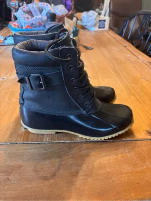 G.H. Bass & Co. womens Harlequin waterproof leather duck boots black 8M thumbnail 4