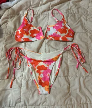 ONEONE Swimwear Bikini Set thumbnail 1