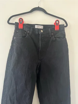 Abercrombie The 90s Straight Ultra High Rise Jeans 28 6 Black Minimalist Capsule thumbnail 2