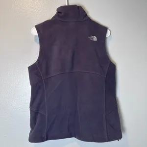 The North Face Size M‎ Womens Fleece Full Zip Front Vest Hiking Outdoors Purple thumbnail 8