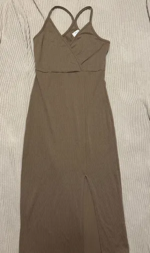 Ribbed Midi Dress in Brown thumbnail 1