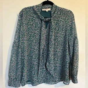 Ann Taylor LOFT Green Floral Print Blouse Tie Neck pL thumbnail 1