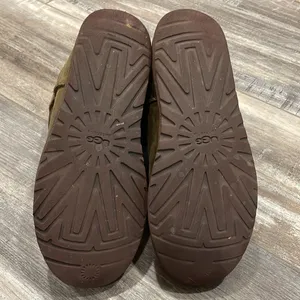 UGG Classic Mini Leather Bomber Boot thumbnail 9