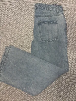 Edikted Low-Rise Baggy Jeans thumbnail 4