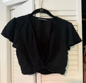 Abercrombie & Fitch Navy Twist-Knot Crop Top thumbnail 1