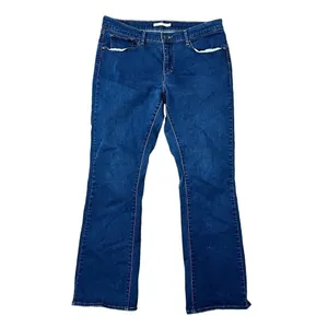 Levi's Sz 33 Curvy Bootcut Jeans‎ Mid Rise Flat Front Stretch Denim Blue Women's thumbnail 2