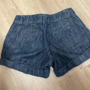Vintage Gap Jeans Y2K Denim Shorts Womens Size 2 Dark Wash Cuffed thumbnail 3