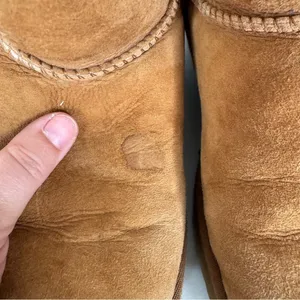 Ugg Classic Bailey Boots with Buttons‎ Size 7 thumbnail 3