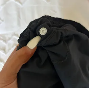 Lululemon Hotty Hot Shorts 2.5 thumbnail 2