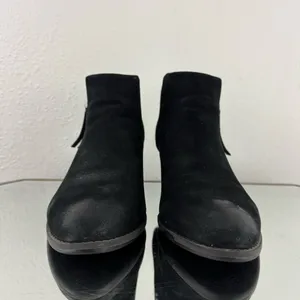 VIONIC Black Leather Suede Sterling Zipper Low Heel Preppy Fall Ankle Booties thumbnail 8