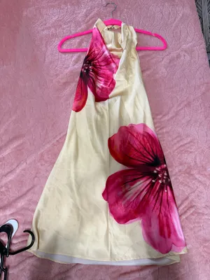 Boutique Yellow floral short dress thumbnail 1