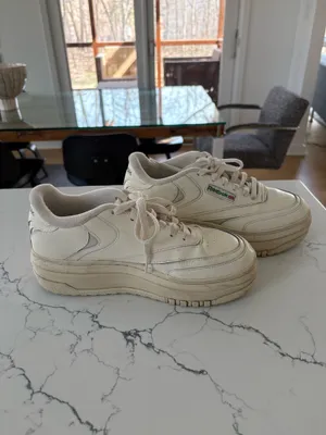 Reebok sneakers thumbnail 2