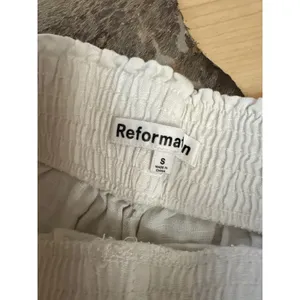 REFORMATION White Linen Nashville Shorts‎ Size Small thumbnail 4