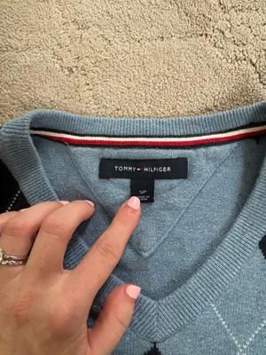 Men’s Tommy Hilfiger Sweater V-Neck thumbnail 3