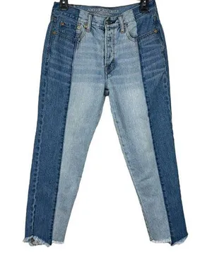 American Eagle SZ 6 Vintage Hi-Rise Cropped Jeans Button-Fly Two-Tone Chewed Hem thumbnail 1