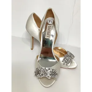 New. Womens Badgley Mischka Nikki Peep Toe Heels, White. Retails $245 thumbnail 16
