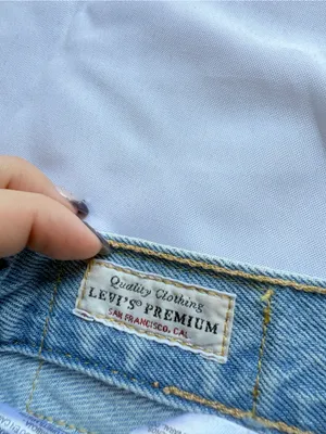 Levi’s 501 Button Fly Cotton High Rise Denim Shorts Size 28 thumbnail 7